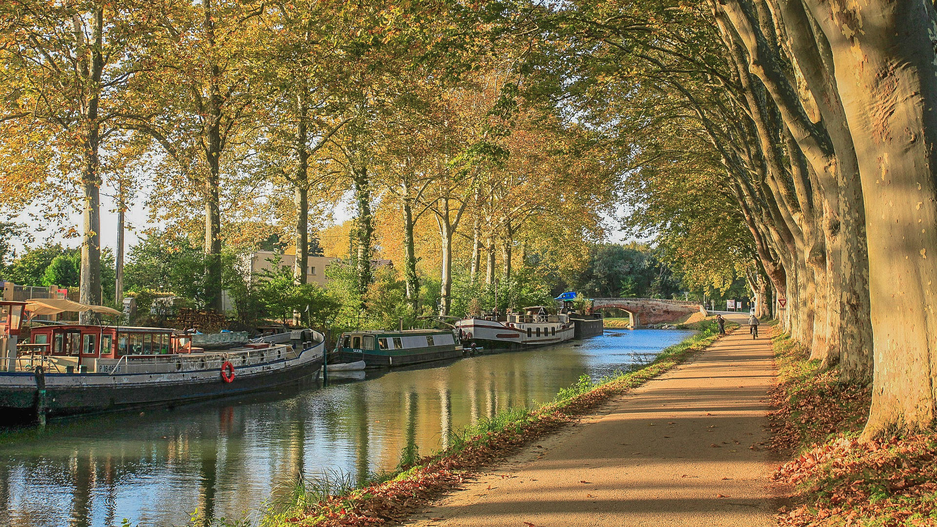 canal du Midi camping naturiste les aillos