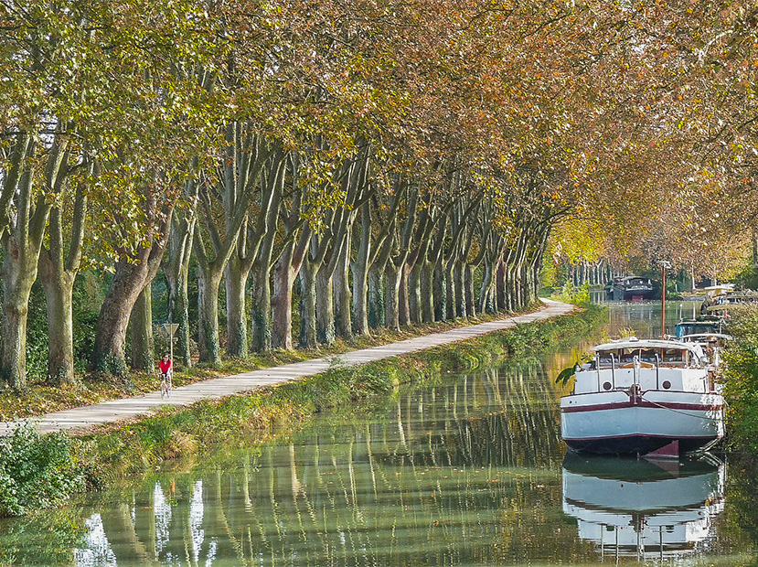 invitation au voyage lent a velo ou en bateau